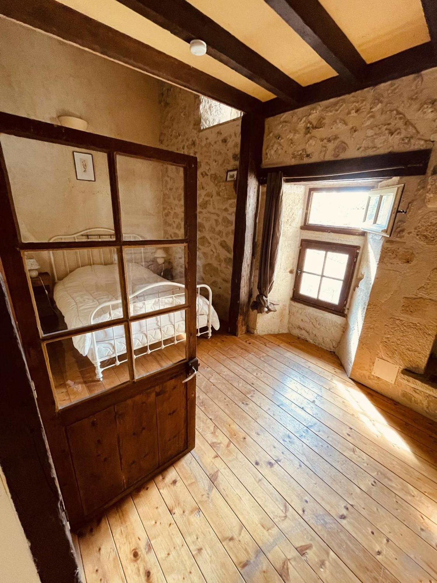 Vila Refuge De Perreau Saint-Michel-de-Montaigne Exteriér fotografie